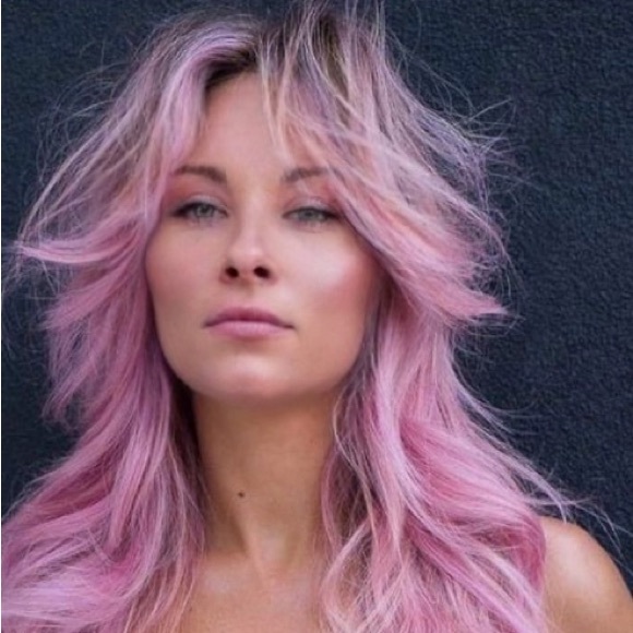 Meet your Posher, Michelle - Picture 1 of 4